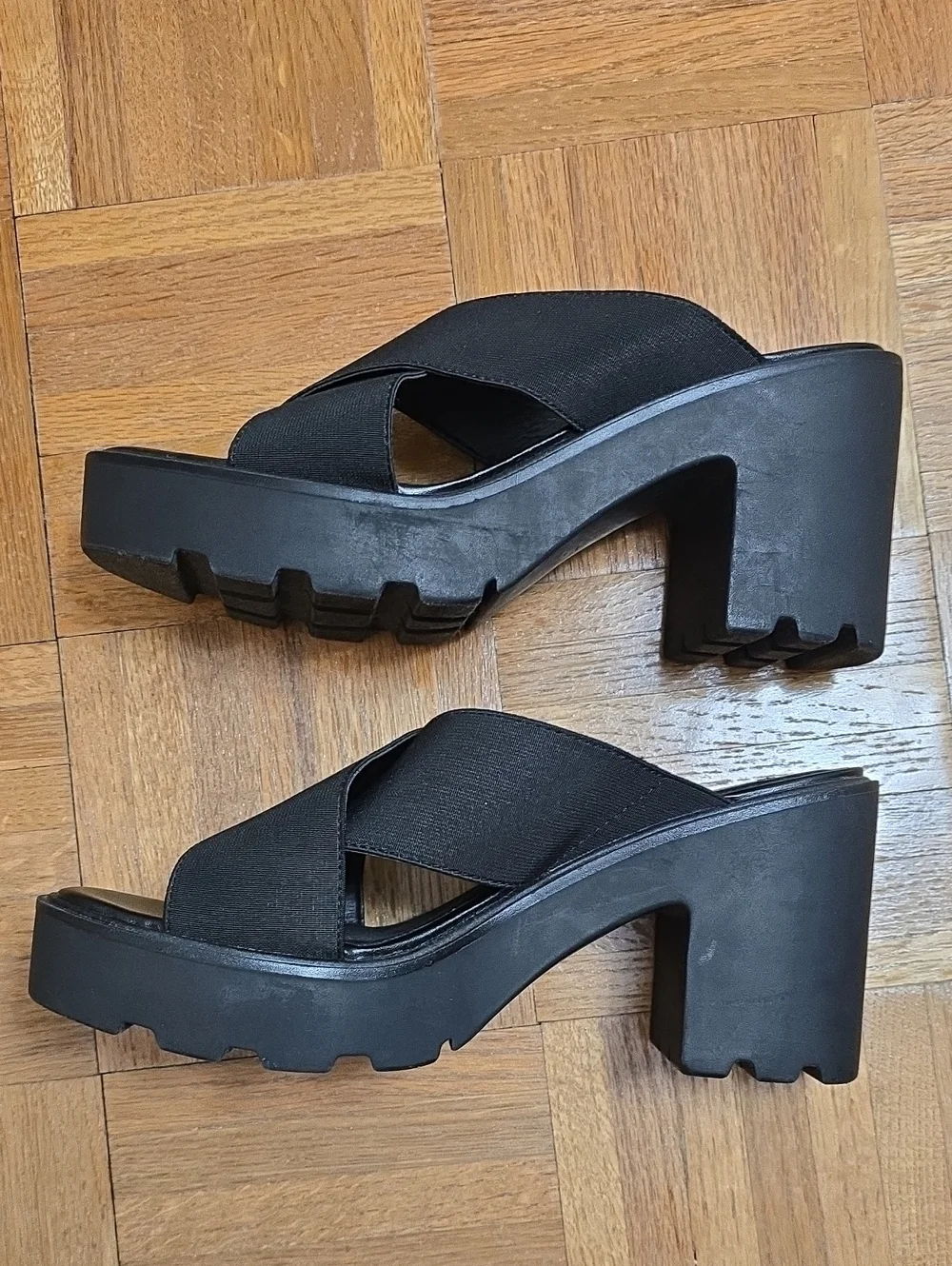 STEVE MADDEN Smash Elastic Crisscross Platform Mules Sandals